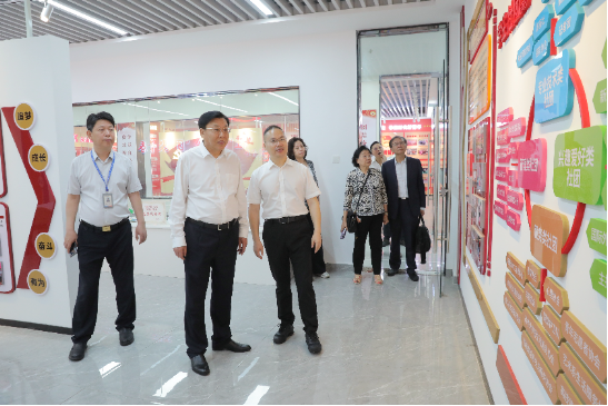 中国商业联合会领导莅临中国东方教育集团 共探行业发展新纪元