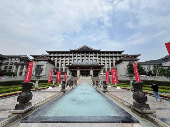 明日举行!贵州茅台年度股东大会有哪些看点?