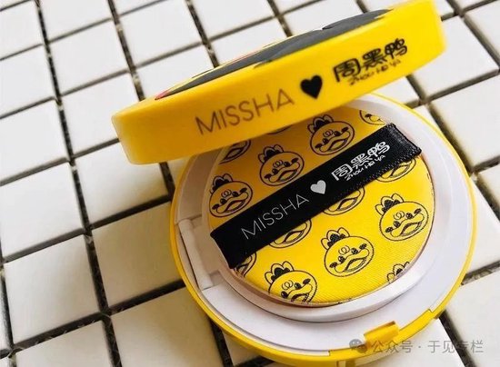 疯狂跨界,周黑鸭在焦虑什么?