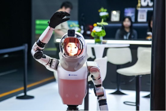 光峰科技将携“机器人之脸”参展2025全球人工智能终端展