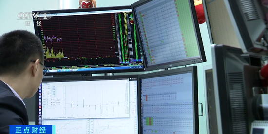 A股公司，密集公告“发福利”！专家提醒